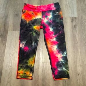 Vibrant tie dye capris length leggings